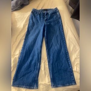 High-waisted Jeans